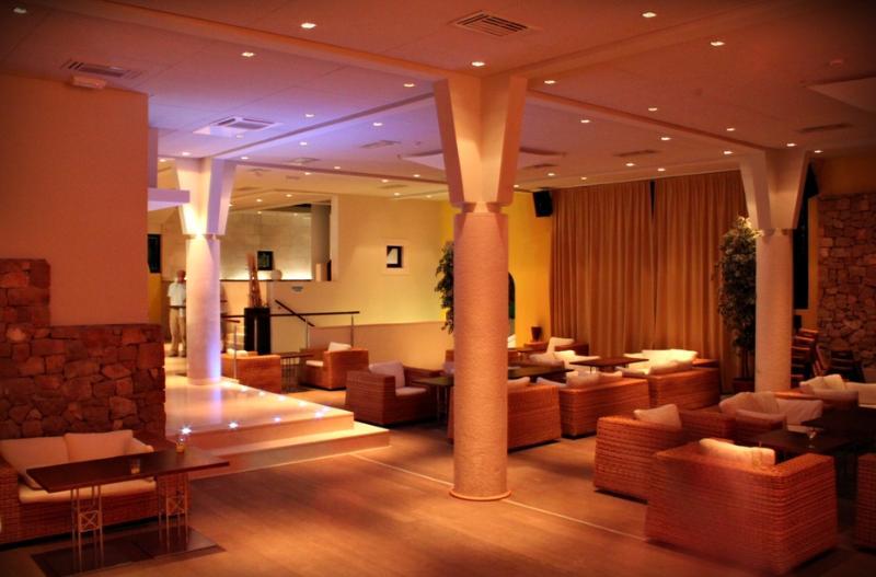 Bretanide Sport & Wellness Resort Bol Luaran gambar