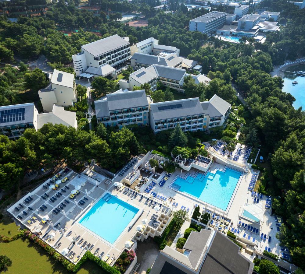 Bretanide Sport & Wellness Resort Bol Luaran gambar
